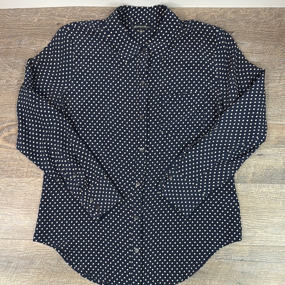 Broadway & Broome Navy Blue / Cream Polka Dot Convertible Sleeve Silk Blouse